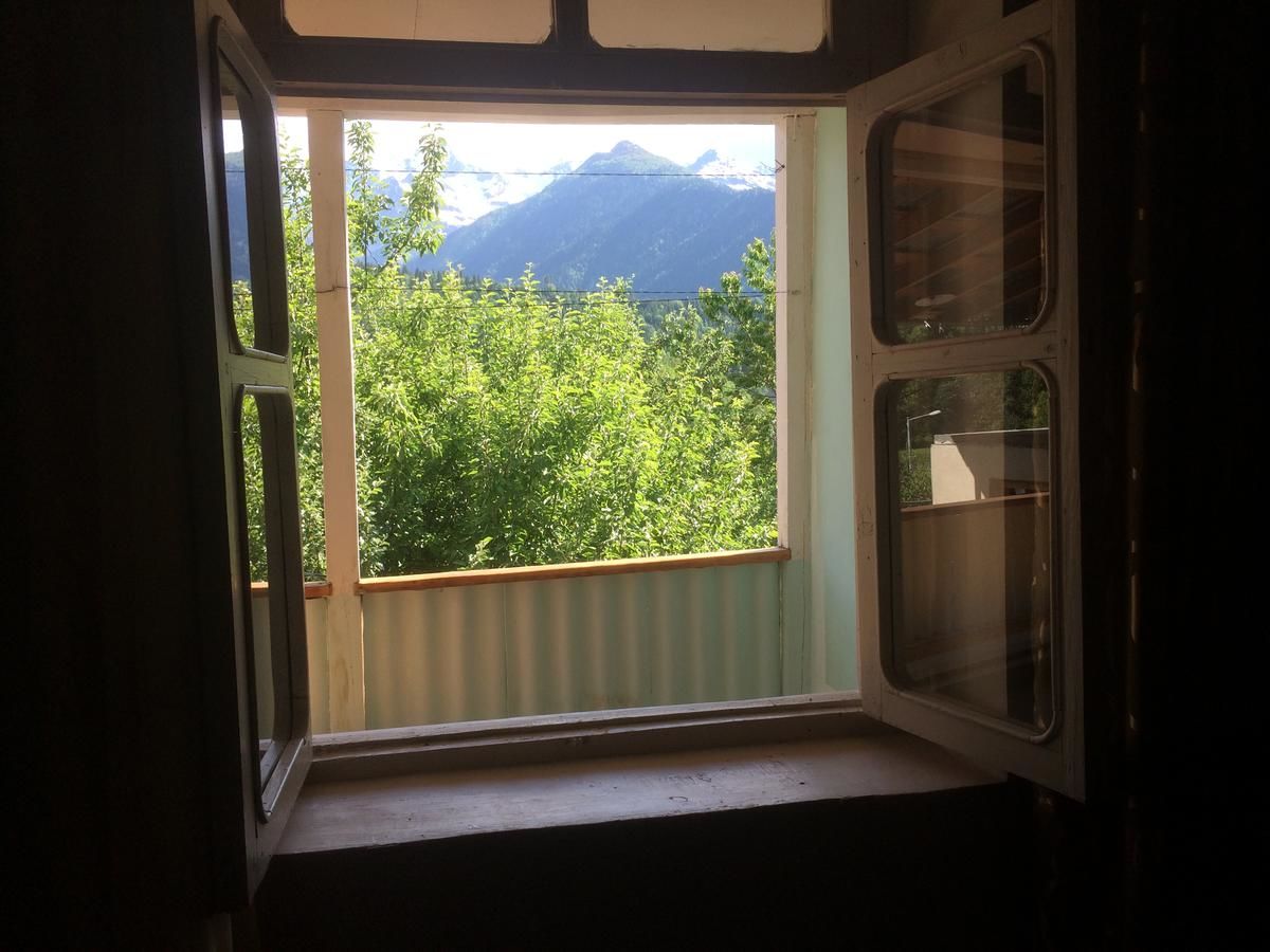 Гостевой дом Gues House Larda Местиа